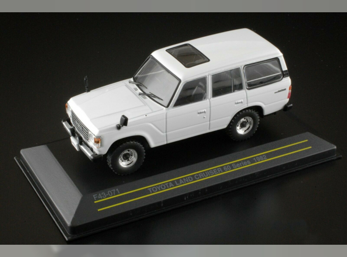 TOYOTA LAND CRUISER (LC60) 4х4 1982 White