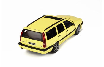 Volvo 850 T5-R Estate - 1995 (cream yellow)