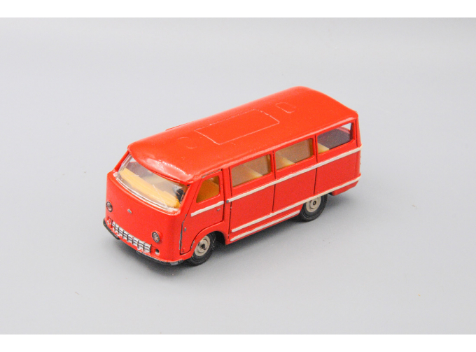 РАФ 977 "Латвия", красный