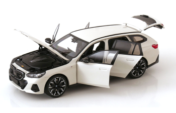 BMW 5-series I5 M60 Touring (g61) Sw Station Wagon (2024), White Met