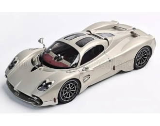 PAGANI Utopia (2022), light grey