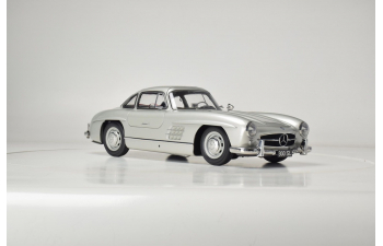 MERCEDES-BENZ 300 SL (1954), silver