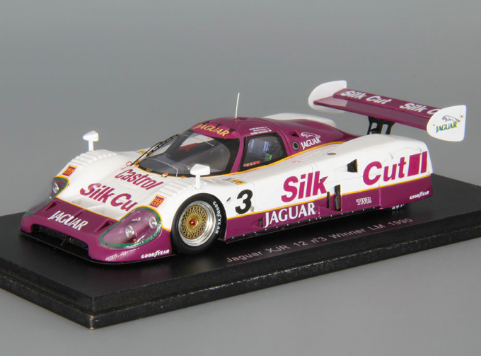 JAGUAR XJR 12 #3 Winner LM (1990), white / purple