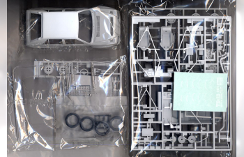 Сборная модель LANCIA Delta Hf Integrale Martini №3 Rally Tour De Corse 1992 D.auriol - B.occelli - N 7 Rally Tour De Corse Bugalski - Giraudet