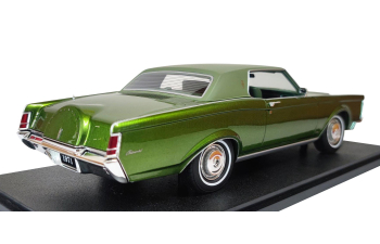 LINCOLN CONTINENTAL MKIII (1971), green
