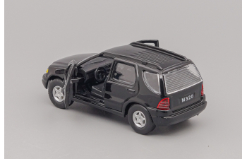 MERCEDES-BENZ M320, black