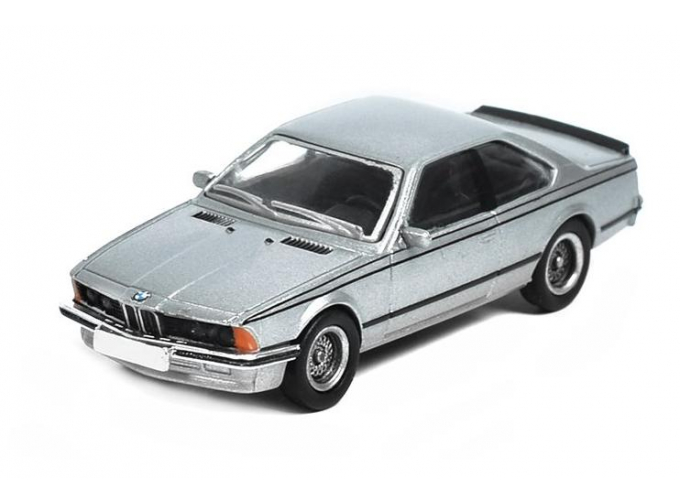 BMW 635 CSi (1977), silver