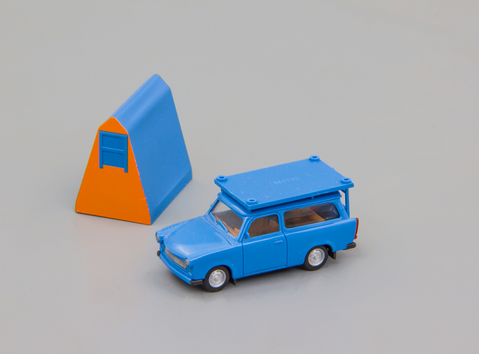 TRABANT 601 Universal Uni blue combined with Roof Tent Roof Top Tent