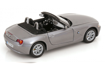 BMW Z4 with removable Softtop (2002), grey metallic