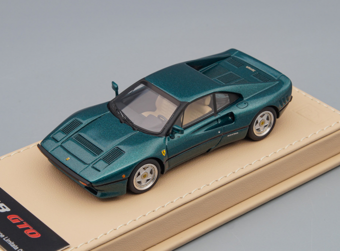 FERRARI 288 GTO, green metallic