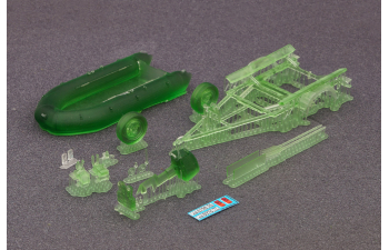 Сборная модель Лодка резиновая с мотором, на одноосном прицепе