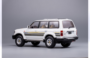 TOYOTA Land Cruiser J8 (1990) (LHD) white