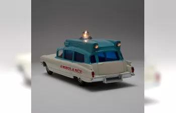 CADILLAC Superior Ambulance (1966), white / light blue