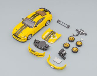 FORD Mustang GT (2018), yellow / black с набором деталей для тюнинга
