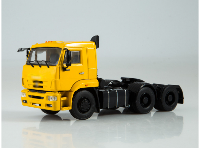 Камский грузовик 6460 седельный тягач, желтый