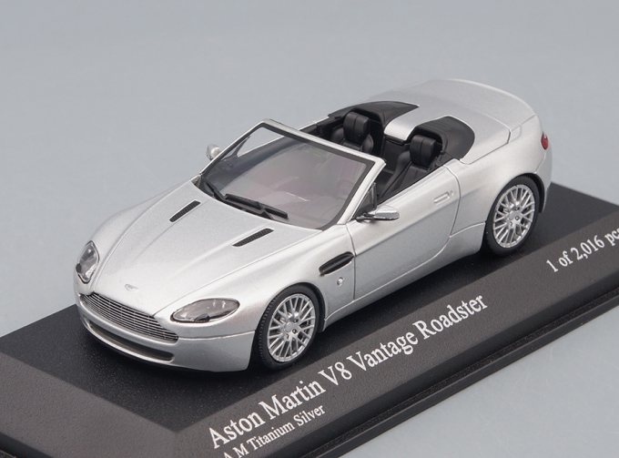 ASTON MARTIN V8 Vantage Roadster (2009), silver