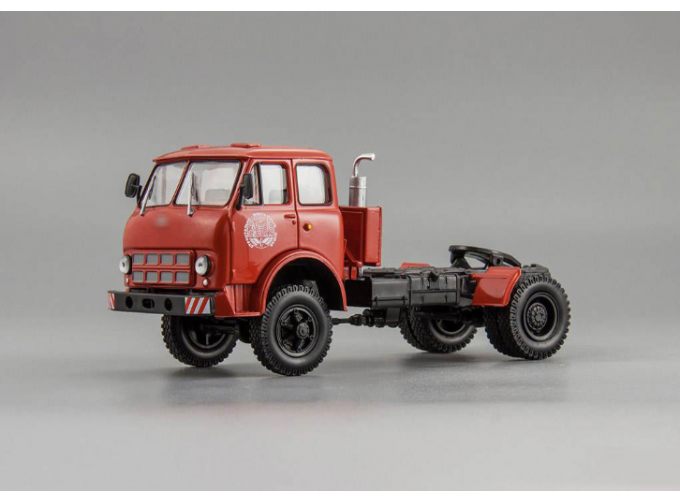 Минский 508В / 504Г седельный тягач (1970), красный