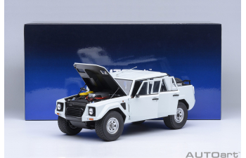 LAMBORGHINI LM002 Pick-up (1986), white