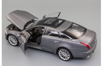 JAGUAR XJ (2010), grey met