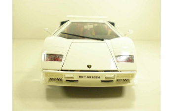 LAMBORGHINI Countach 5000 Quattrovalvole, Gold Collection 1:18, белый