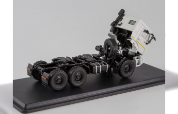 Камский грузовик 44108 седельный тягач, белый