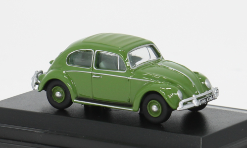 VOLKSWAGEN Beetle, green