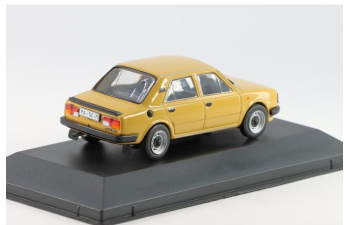 SKODA 105L (1984), yellow