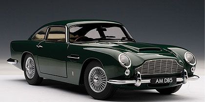 ASTON MARTIN DB5, green
