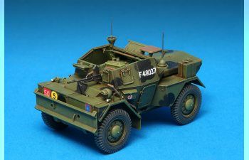 Сборная модель Бронеавтомобиль DINGO Mk.III BRITISH SCOUT CAR w/CREW