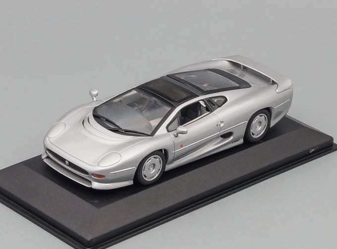 JAGUAR XJ 220, silver