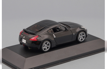 NISSAN 370Z (2009), magnetic black metallic