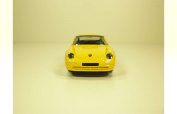 PORSCHE 911 Carrera, Street Fire 1:43, желтый