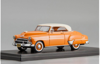 CHEVROLET De Luxe Styleline Hardtop Coupe (1952), orange