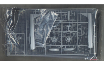 Сборная модель Самолет-разведчик Nakajima E8N1 тип 95, в комплект входят высокодетализированные травленые детали (Limited Edition)