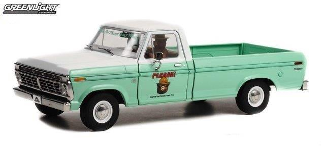 FORD F-100 пикап "Only You Can Prevent Wildfires" c фигуркой медведя Forest Service Green (1975)