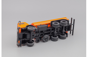 КАМАЗ 5320 (53215) Топливозаправщик, Автомобиль на службе 69, оранжевый