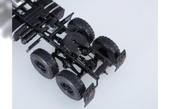 Камский грузовик 44108 седельный тягач, зеленый