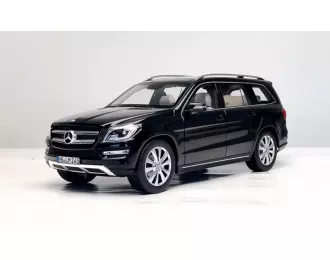 MERCEDES-BENZ GL500 (2012), black