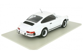 PORSCHE 911 Race Version 1982 White