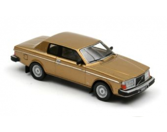 VOLVO 262C Bertone 1981, gold