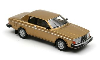VOLVO 262C Bertone 1981, gold