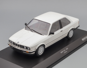 BMW 323I E30 (1982), white