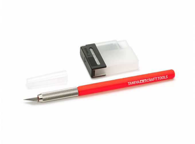 Модельный ножик с красной ручкой  с 25 доп.лезвиями