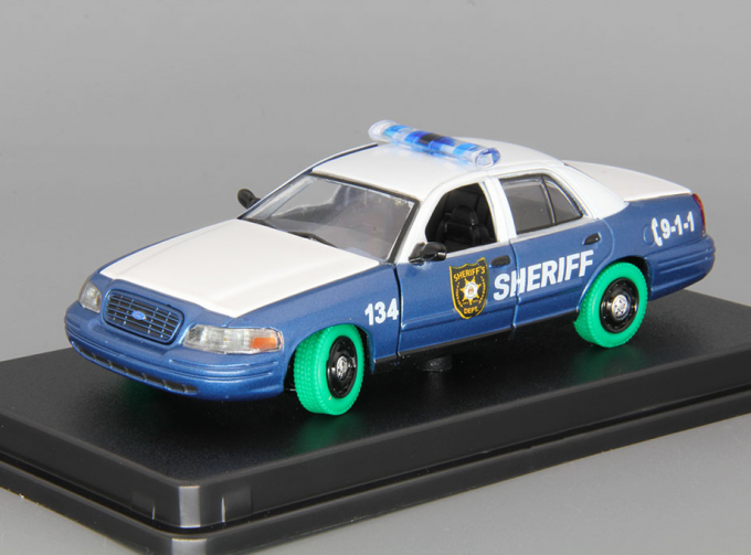 FORD Crown Victoria Police Interceptor "Rick and Shane's" из т/с "Ходячие мертвецы" (2001), blue / white (Зеленые колёса!)