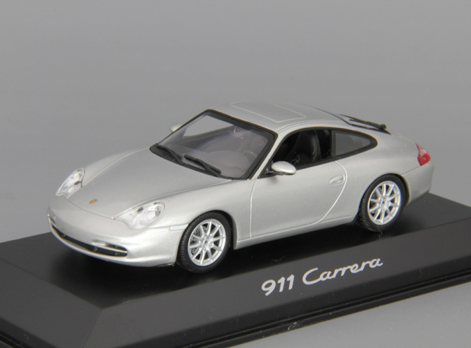 PORSCHE 911 Carrera Coupe type 996, silver