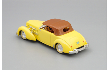 CORD 812 SC Phaeton (1937), yellow / brown