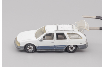 MERCURY Sable Wagon, White with dark gray lower body