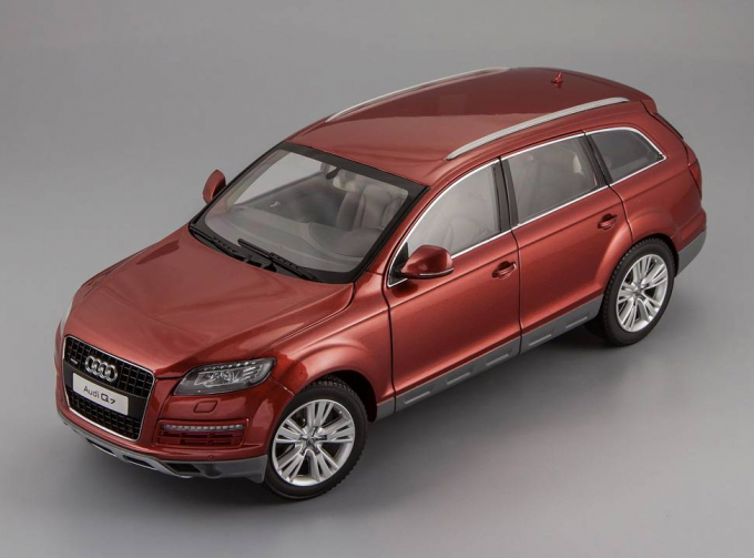 AUDI Q7 Facelift, granato red