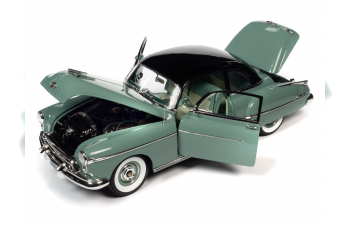 OLDSMOBILE 88 Rocket 88 (1950), Alder Green Metallic Black Enamal (зеленый с черным)