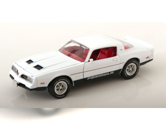 PONTIAC Firebird Formula (1977), white